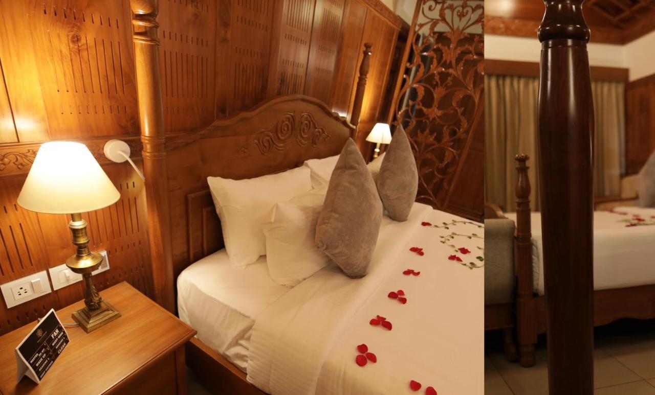 Gokulam Grand Resort&Spa, Kumarakom Bagian luar foto