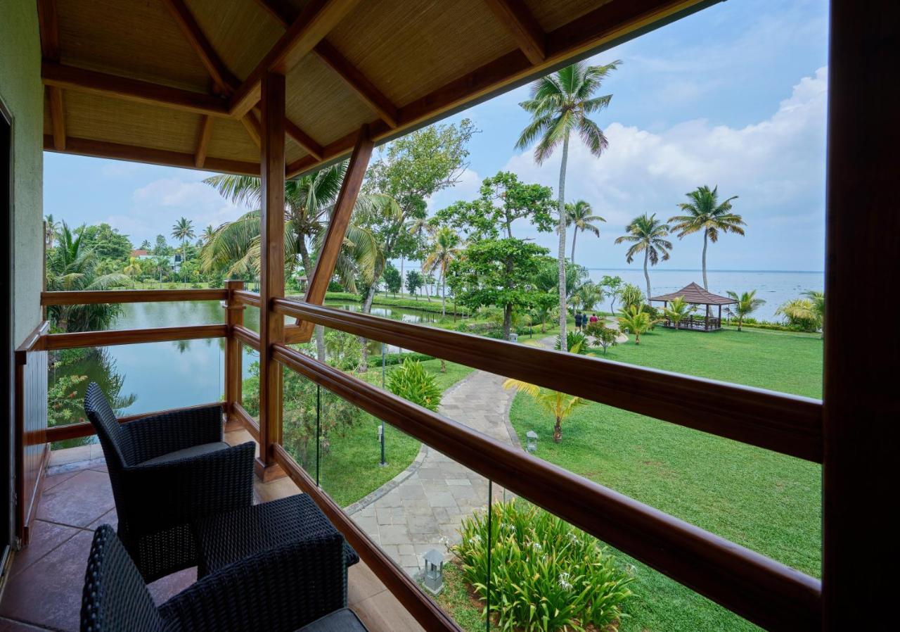 Gokulam Grand Resort&Spa, Kumarakom Bagian luar foto