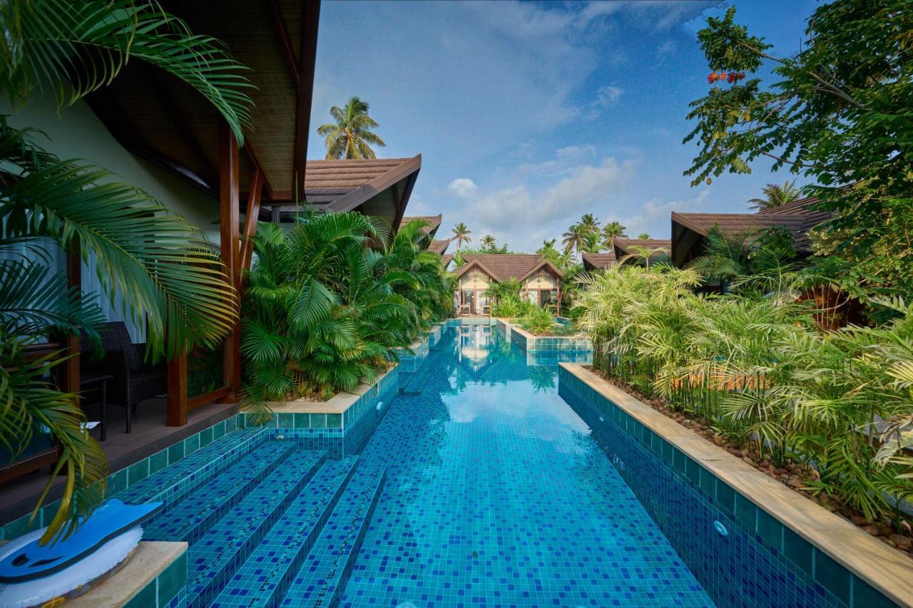 Gokulam Grand Resort&Spa, Kumarakom Bagian luar foto