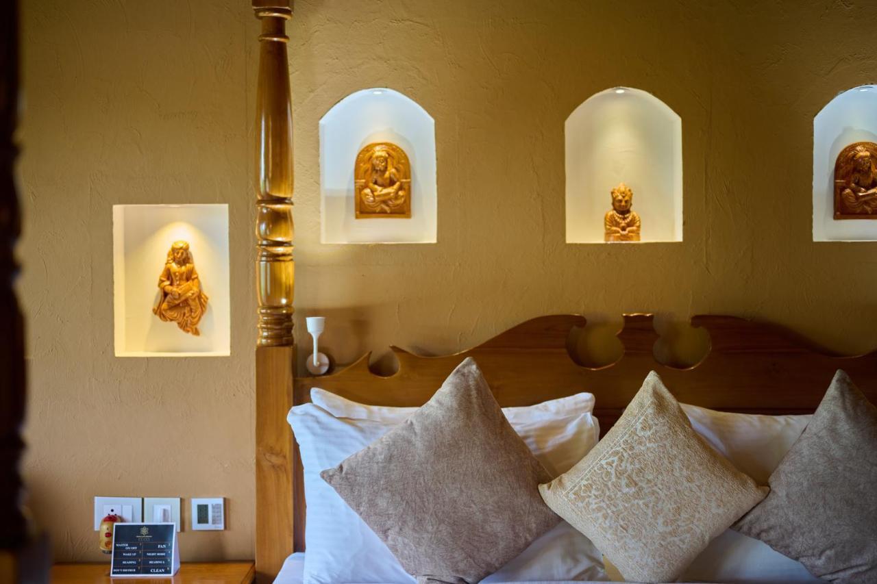 Gokulam Grand Resort&Spa, Kumarakom Bagian luar foto