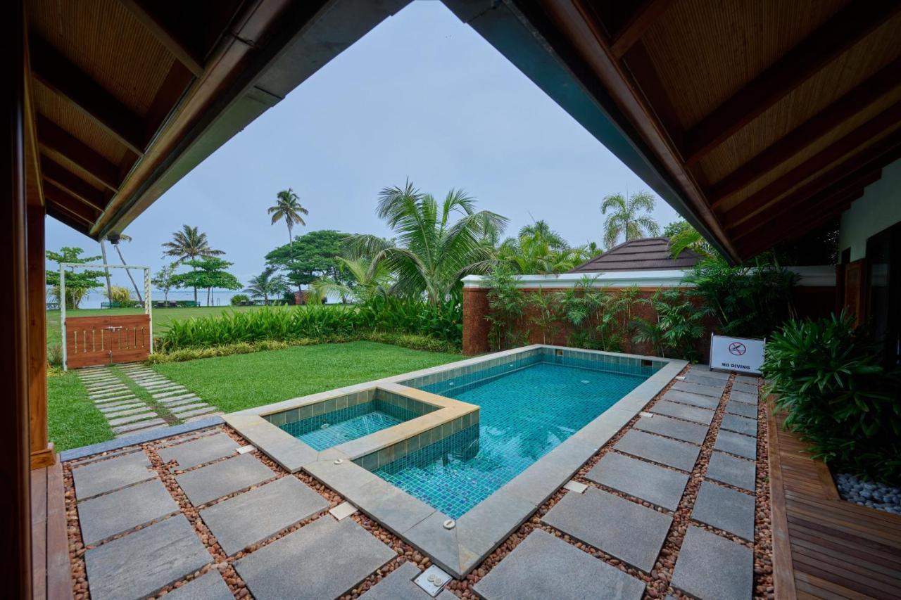 Gokulam Grand Resort&Spa, Kumarakom Bagian luar foto