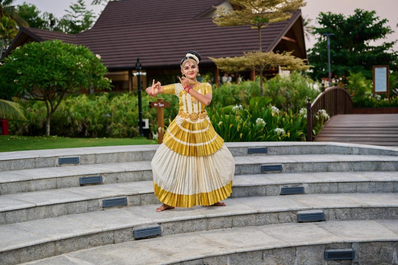 Gokulam Grand Resort&Spa, Kumarakom Bagian luar foto