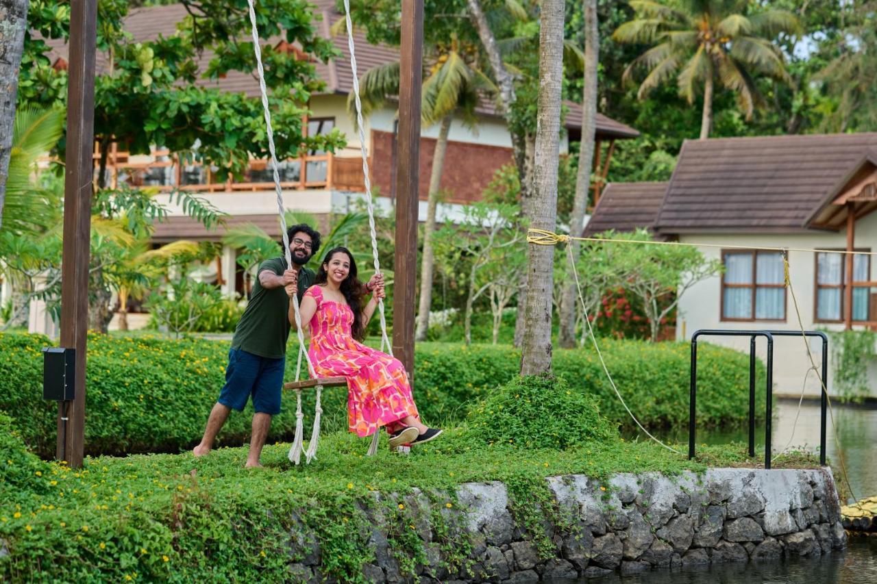 Gokulam Grand Resort&Spa, Kumarakom Bagian luar foto