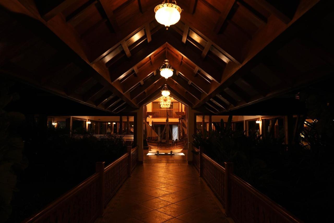 Gokulam Grand Resort&Spa, Kumarakom Bagian luar foto