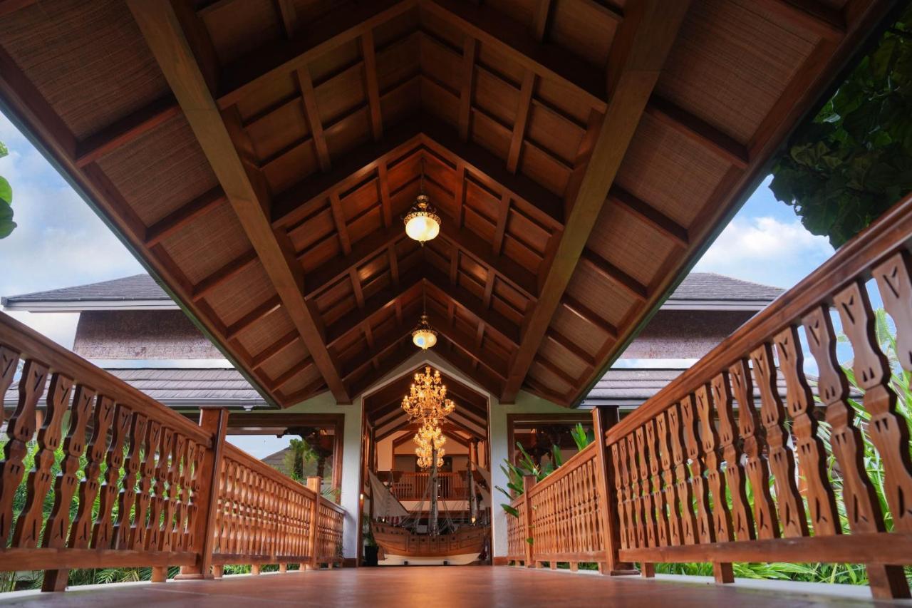 Gokulam Grand Resort&Spa, Kumarakom Bagian luar foto
