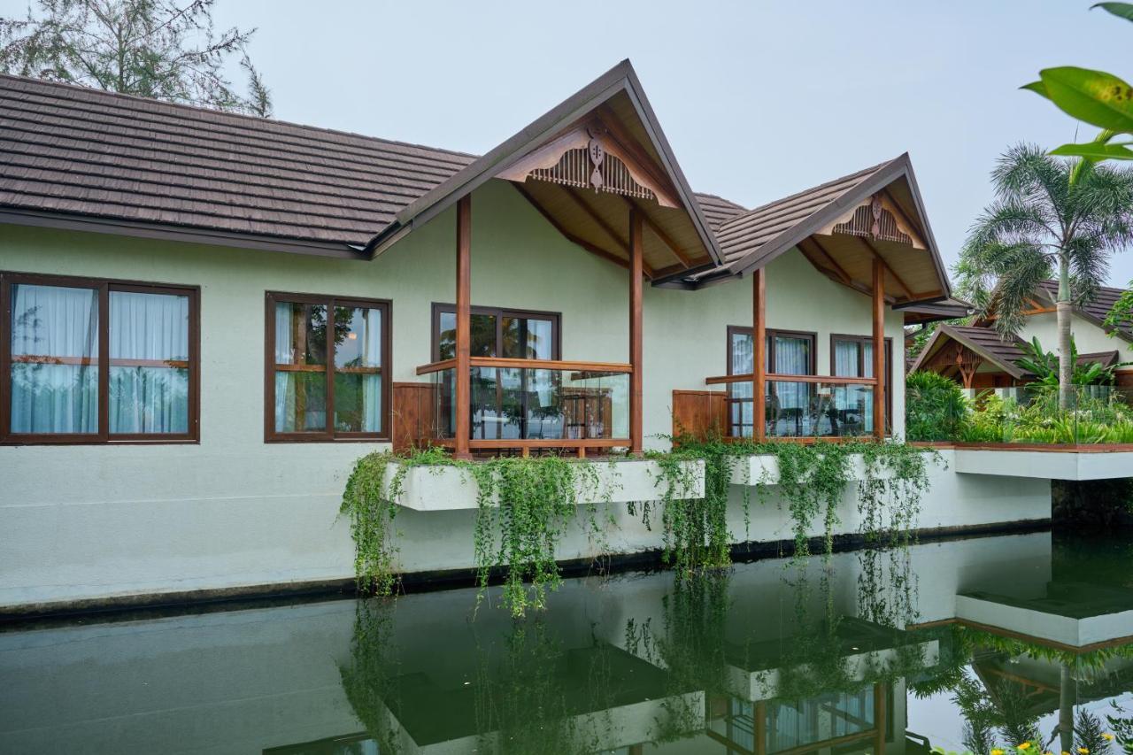Gokulam Grand Resort&Spa, Kumarakom Bagian luar foto